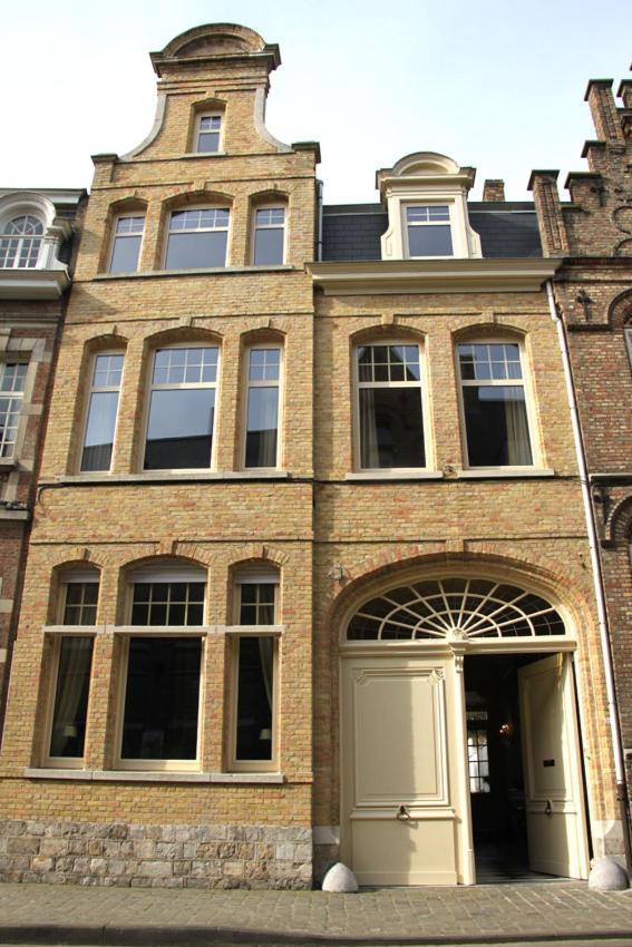 La Porte Cochere * Ieper